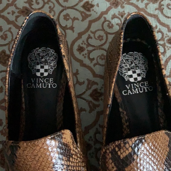 Vince Camuto Brown Snakeskin Like Loafers - Picture 4 of 5